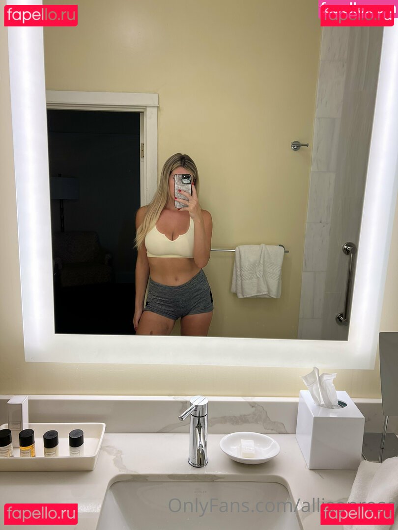 allisoncalvs / allisonrose Onlyfans Photo Gallery 