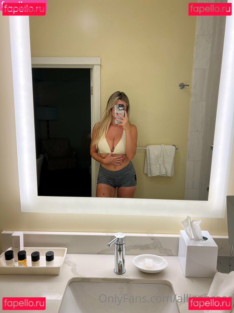 allisoncalvs / allisonrose Onlyfans Photo Gallery 