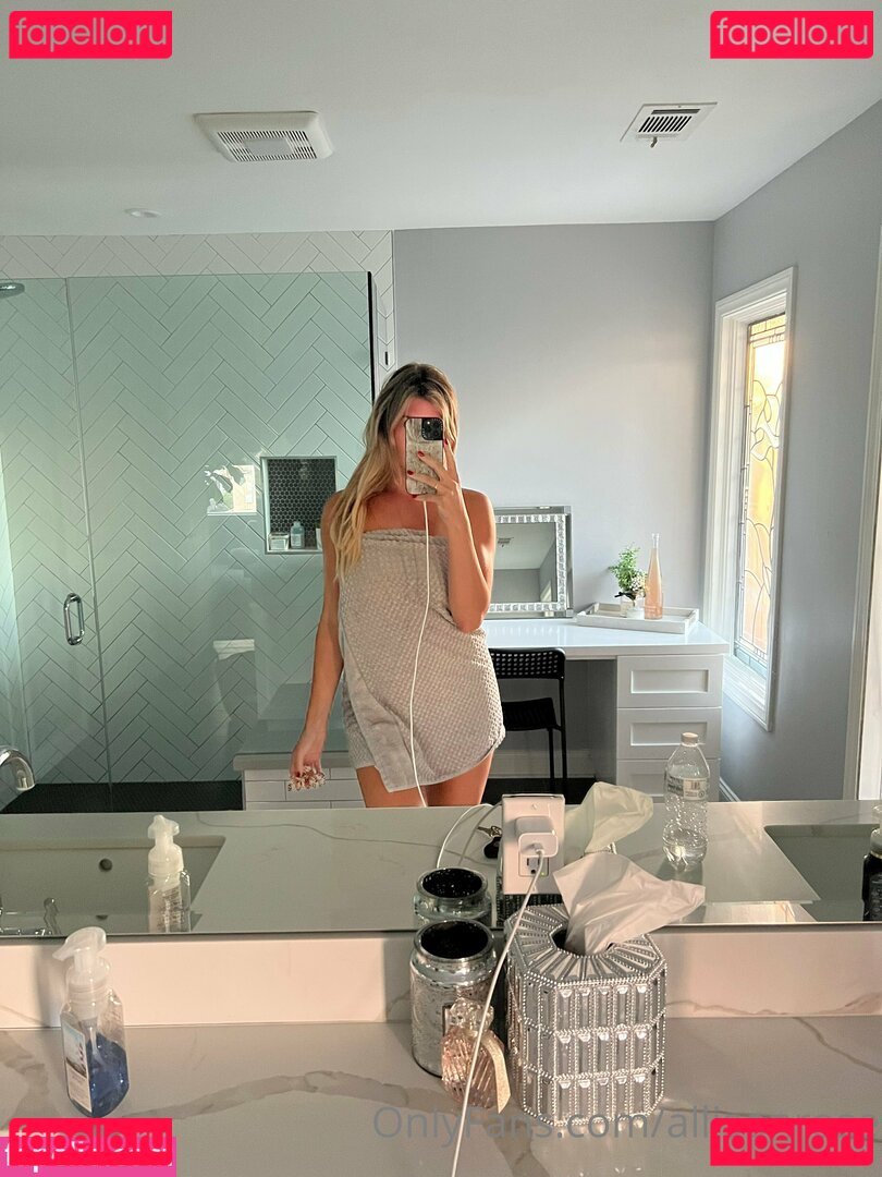 allisoncalvs / allisonrose Onlyfans Photo Gallery 