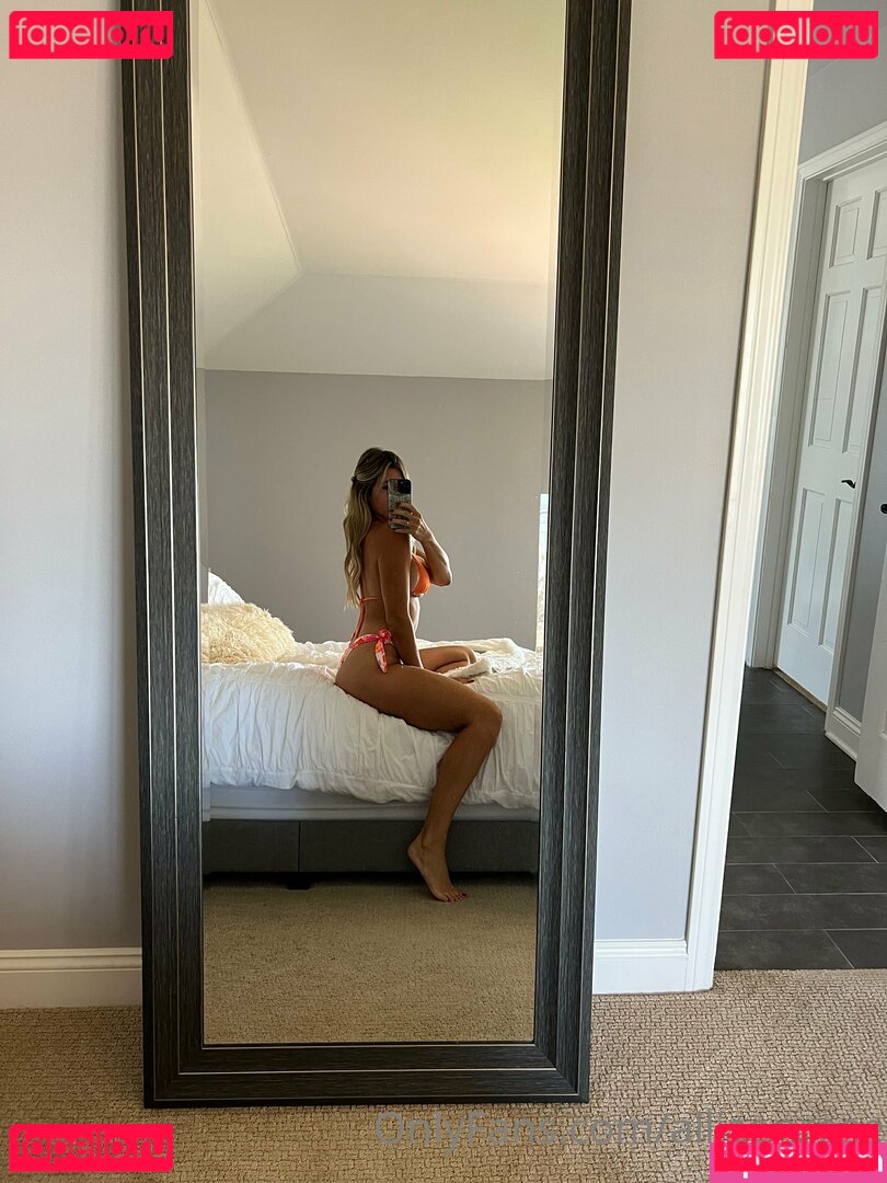 allisoncalvs / allisonrose Onlyfans Photo Gallery 