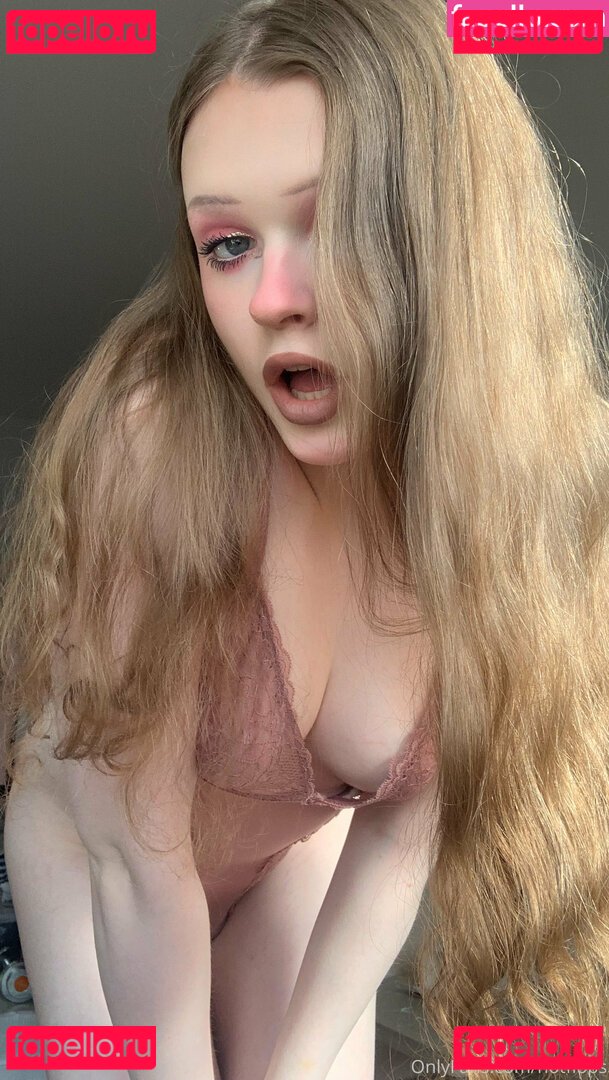 Genderflipflops / hotflops Onlyfans Photo Gallery 