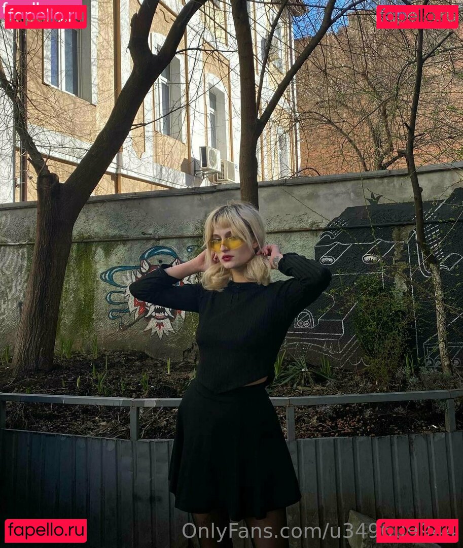 rainbowelsa / rainbowlelas Onlyfans Photo Gallery 