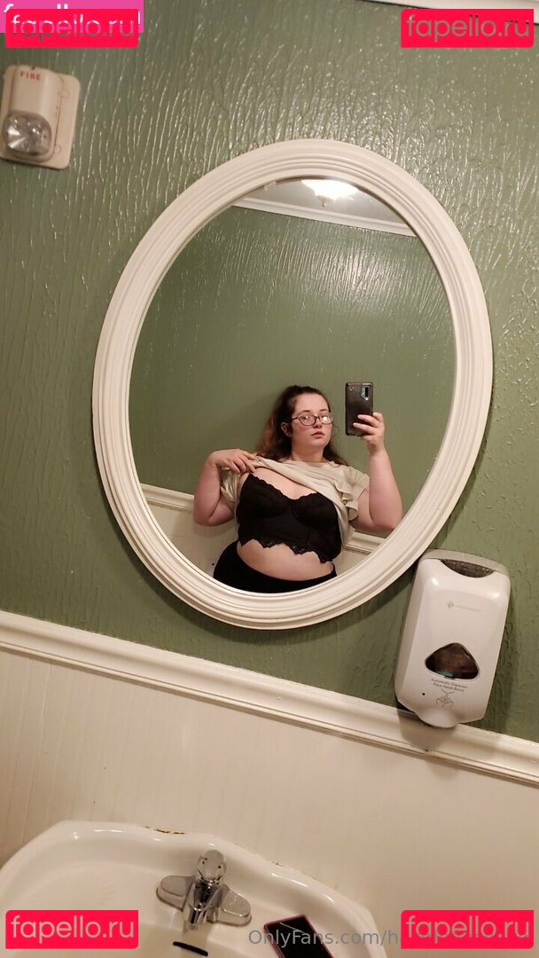 hazelbaesilpvp / hazelbazel Onlyfans Photo Gallery 