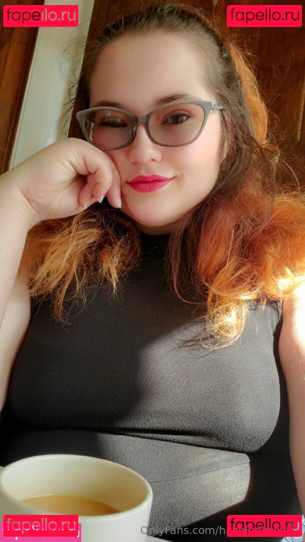 hazelbaesilpvp / hazelbazel Onlyfans Photo Gallery 