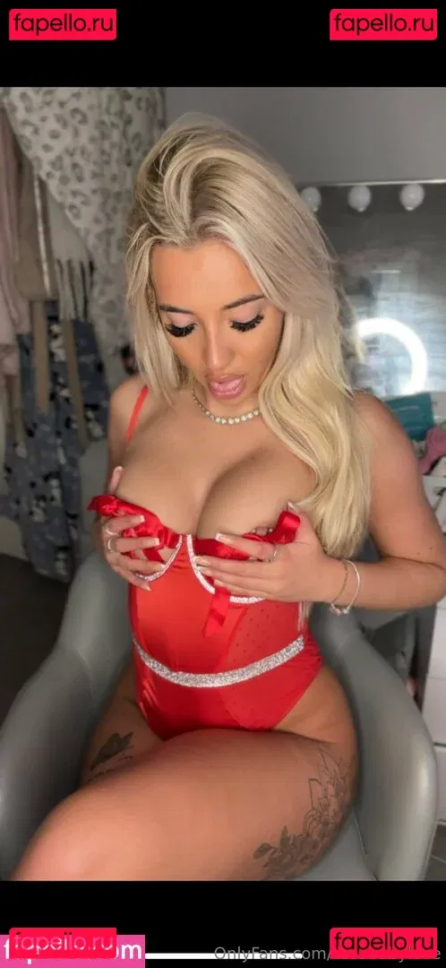 alyssa Onlyfans Photo Gallery 