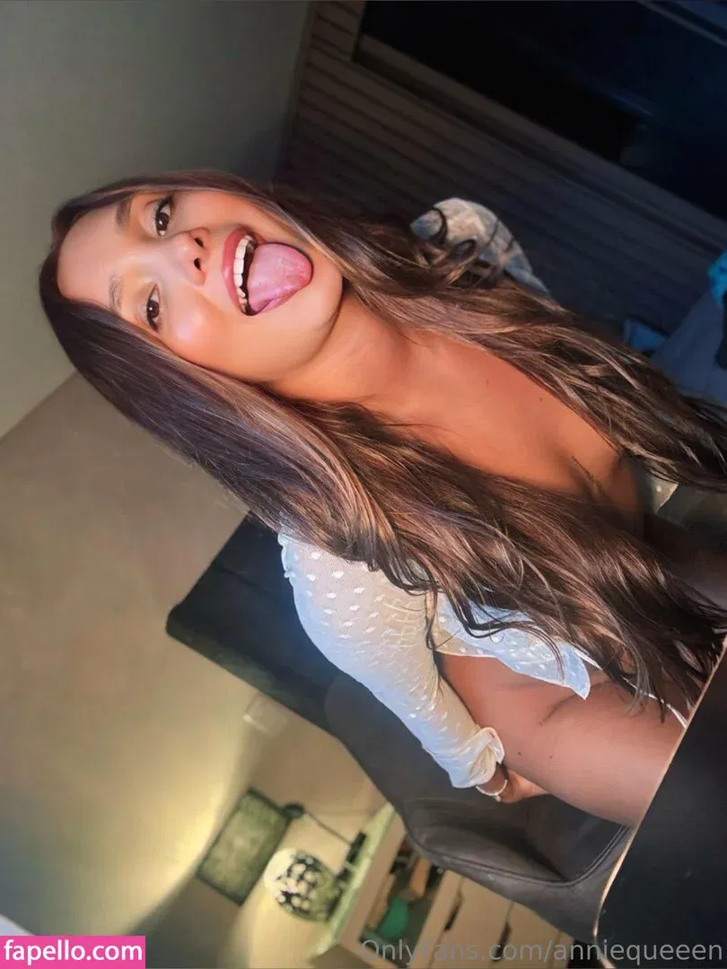 anniequeeen Onlyfans Photo Gallery 