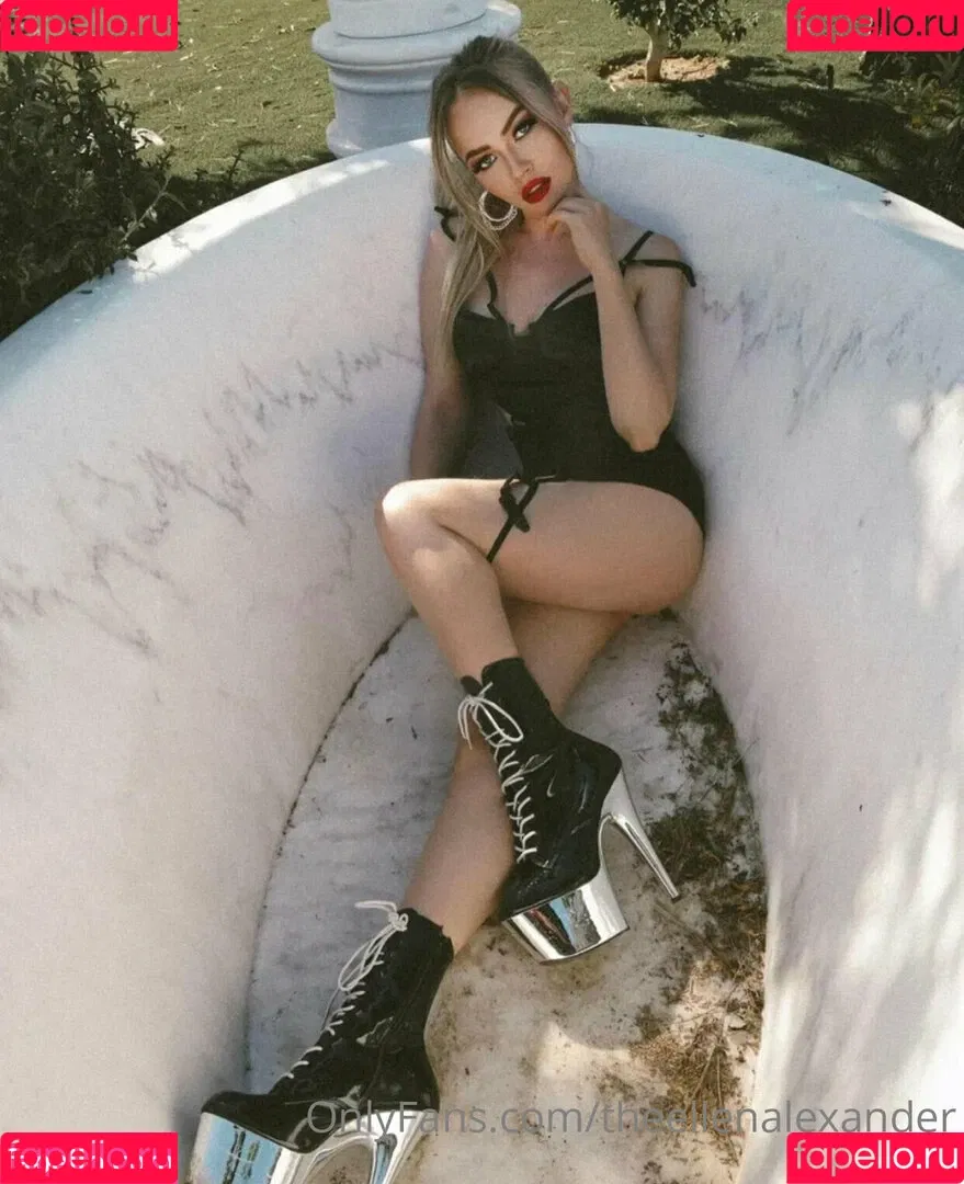 theellenalexander Onlyfans Photo Gallery 