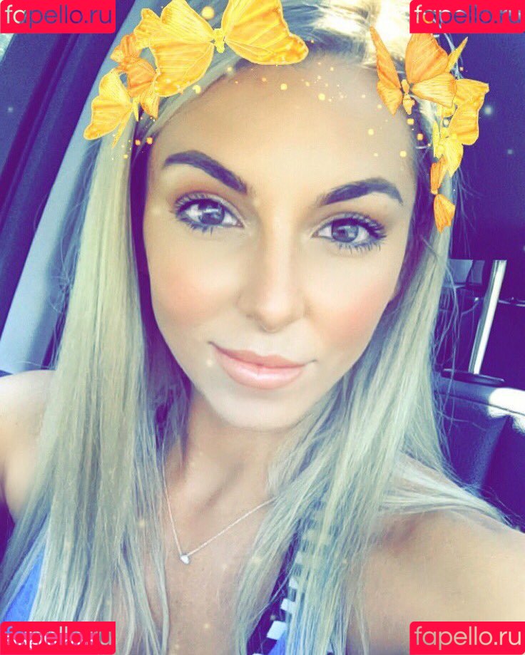 Lizzy Musi Onlyfans Photo Gallery 