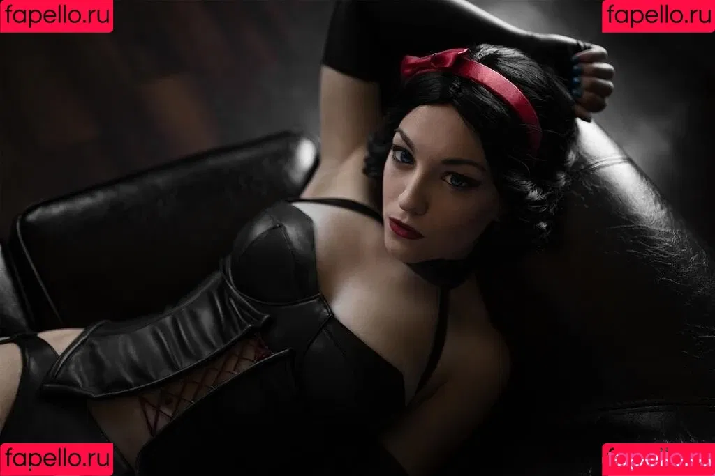 Zoe Volf Cosplay Onlyfans Photo Gallery 