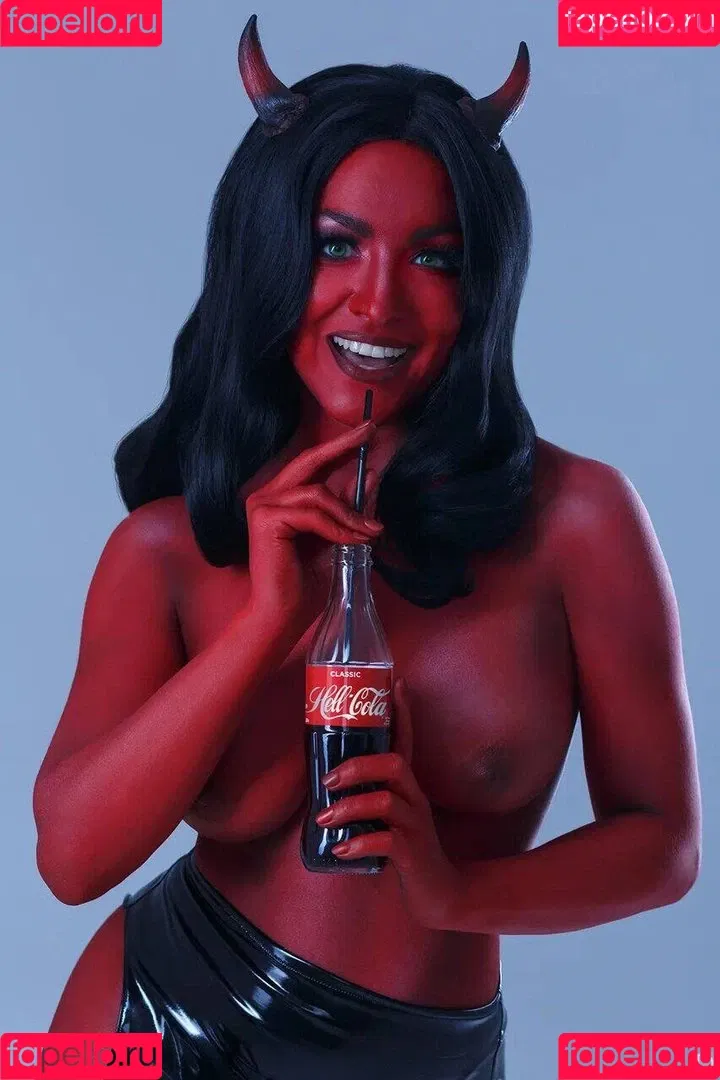 Zoe Volf Cosplay Onlyfans Photo Gallery 