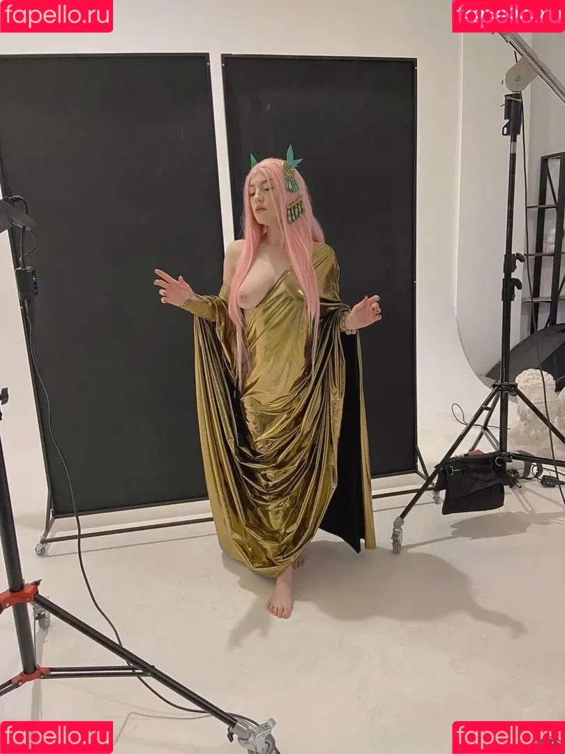 Zoe Volf Cosplay Onlyfans Photo Gallery 
