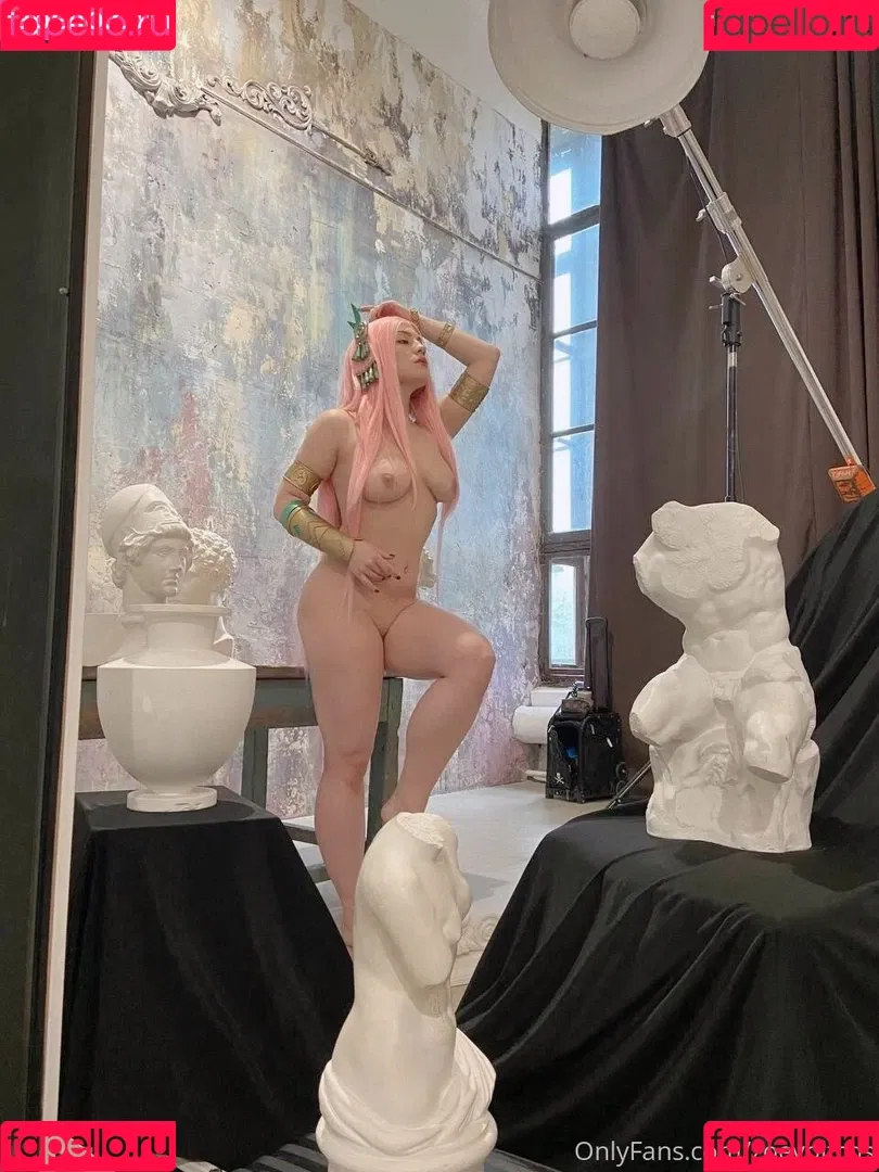 Zoe Volf Cosplay Onlyfans Photo Gallery 