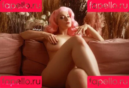 Zoe Volf Cosplay Onlyfans Photo Gallery 
