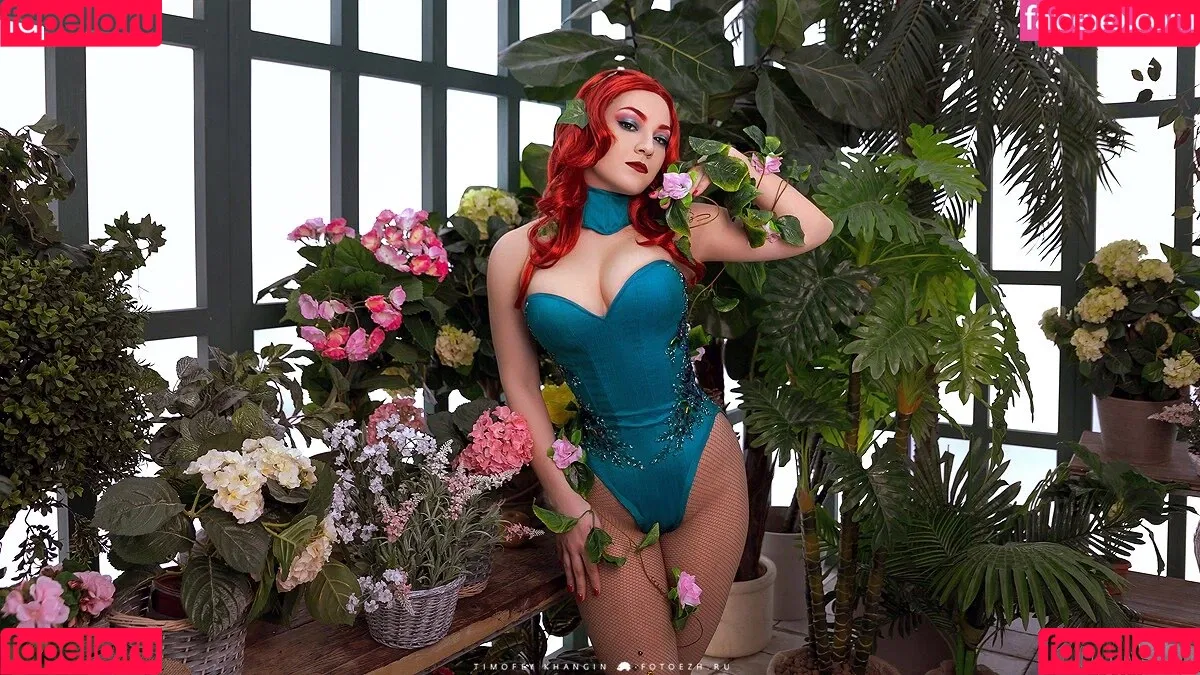 Zoe Volf Cosplay Onlyfans Photo Gallery 