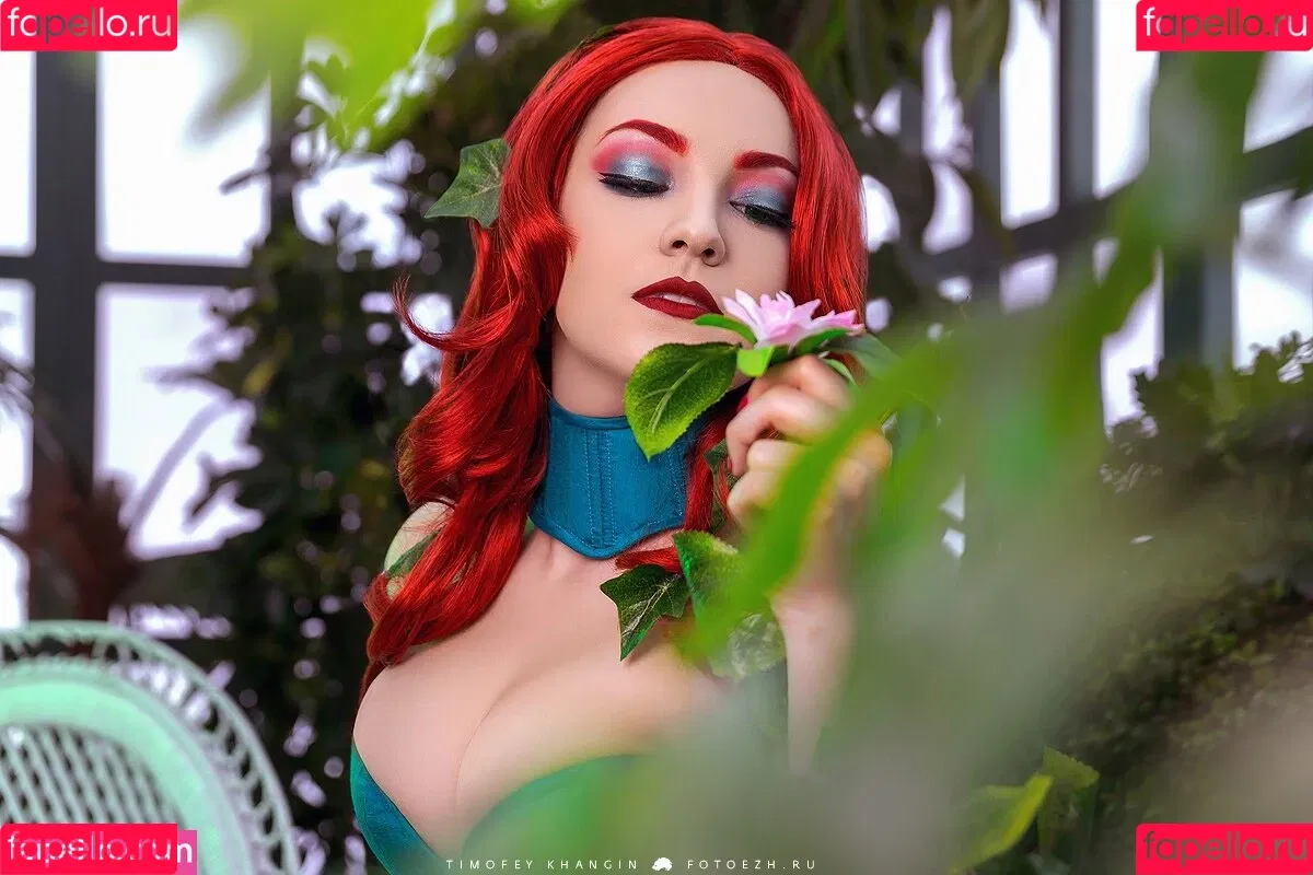 Zoe Volf Cosplay Onlyfans Photo Gallery 