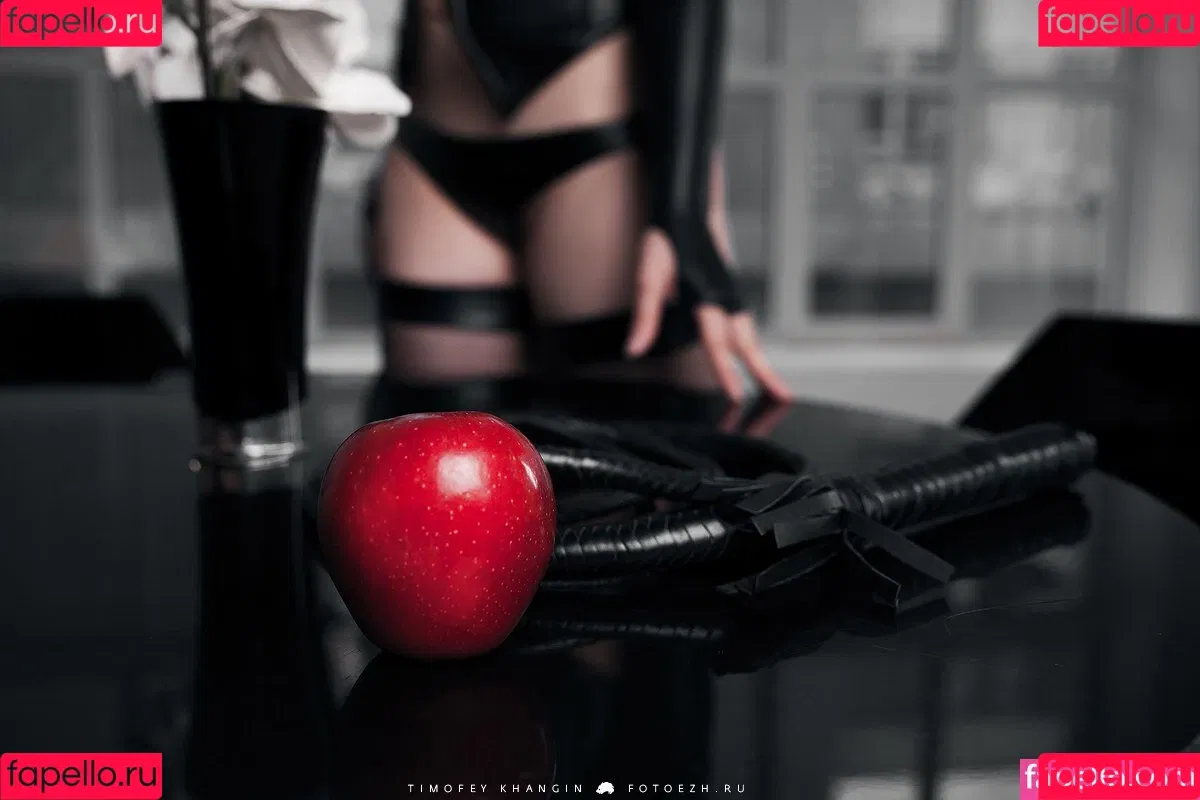 Zoe Volf Cosplay Onlyfans Photo Gallery 