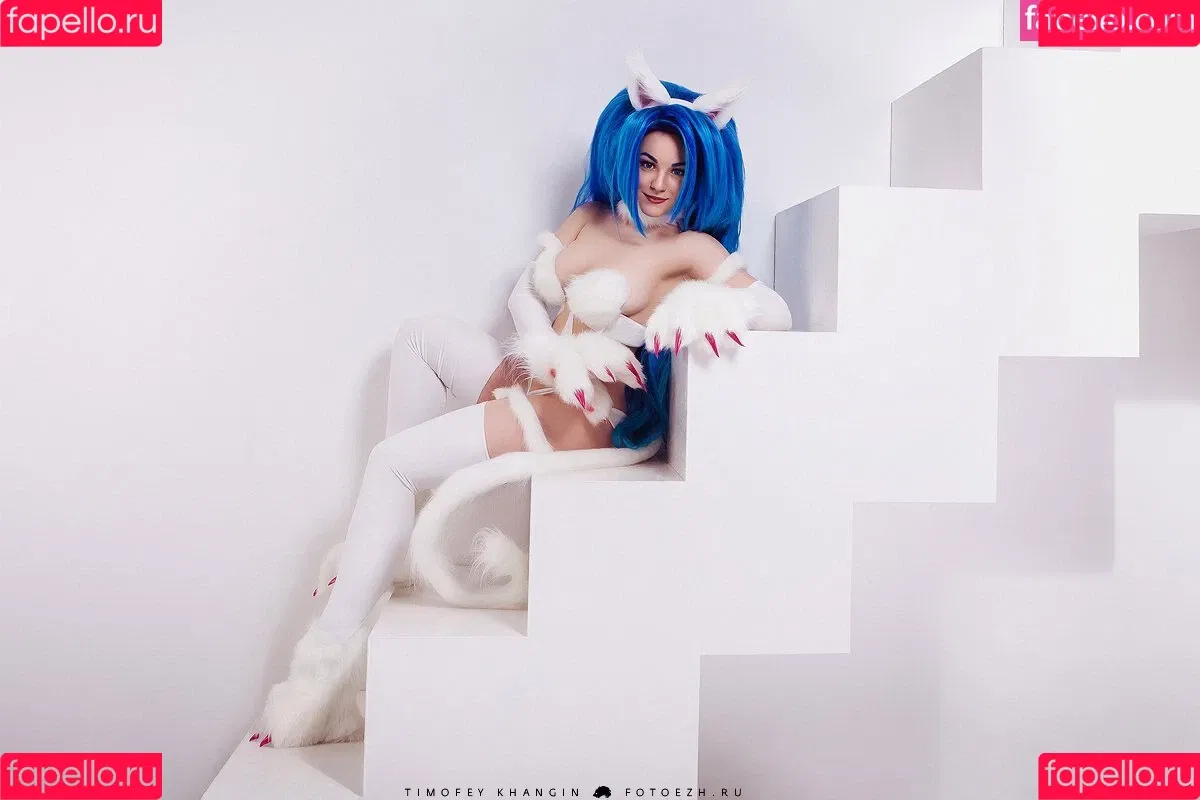 Zoe Volf Cosplay Onlyfans Photo Gallery 