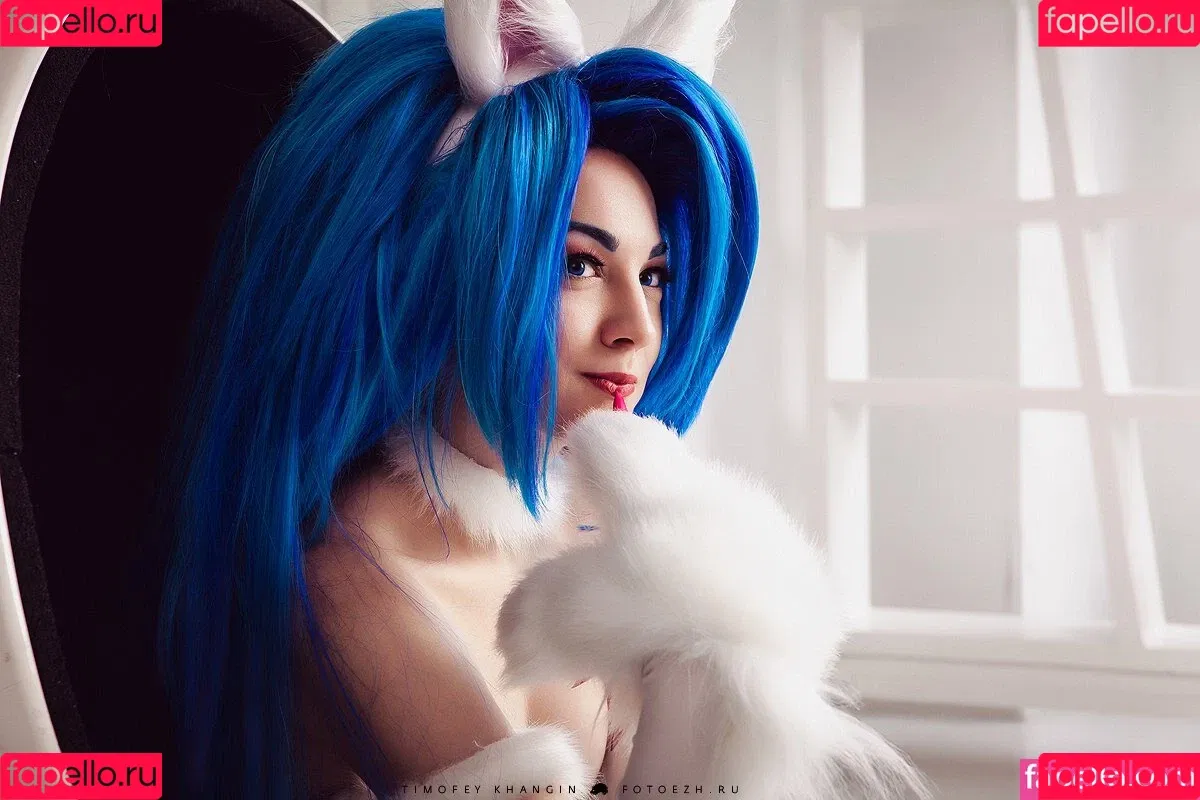 Zoe Volf Cosplay Onlyfans Photo Gallery 
