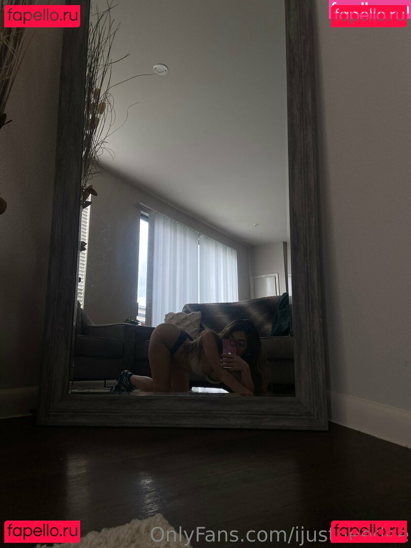 ijustine / ijustneedee Onlyfans Photo Gallery 