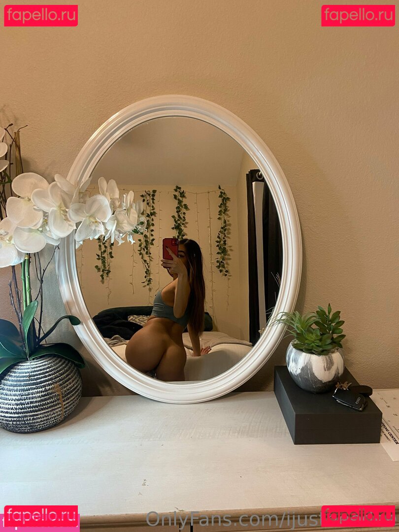 ijustine / ijustneedee Onlyfans Photo Gallery 