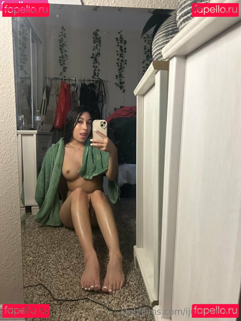 ijustine / ijustneedee Onlyfans Photo Gallery 