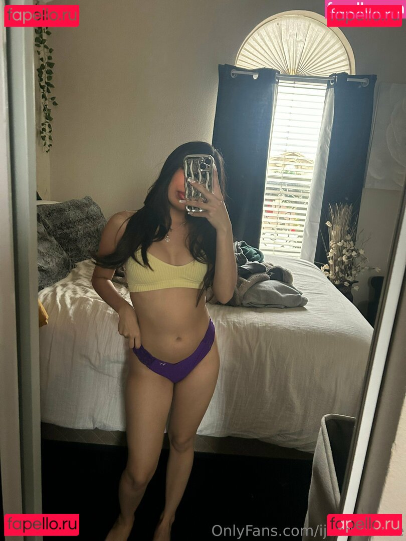 ijustine / ijustneedee Onlyfans Photo Gallery 