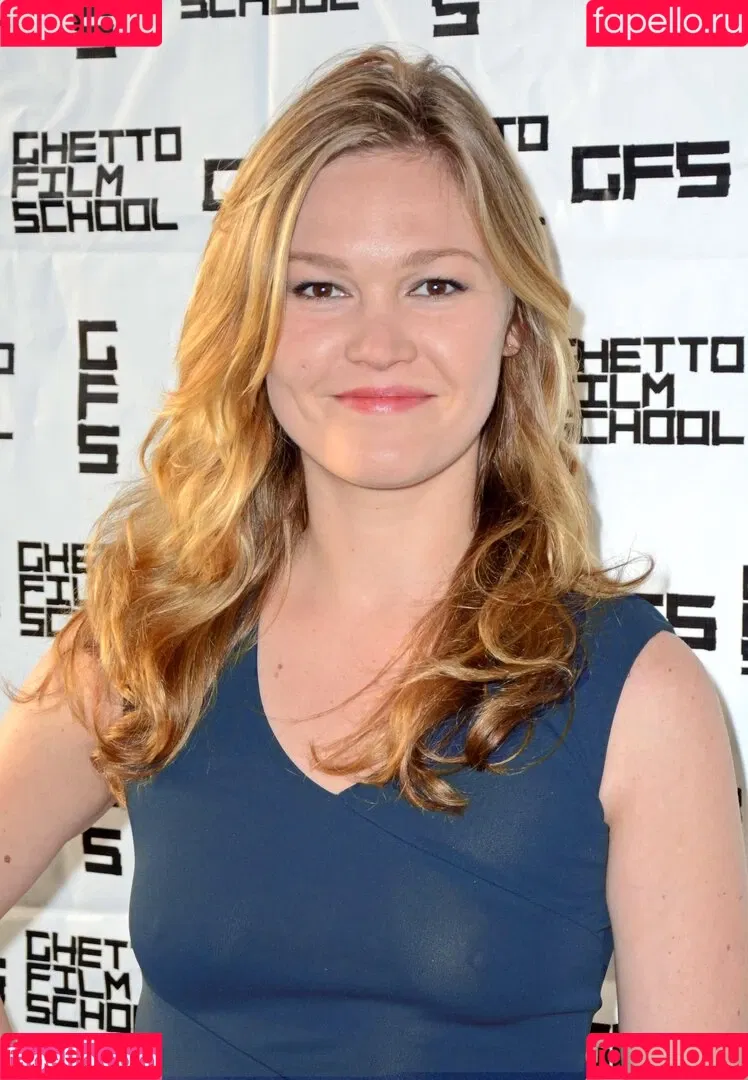 Julia Stiles Onlyfans Photo Gallery 
