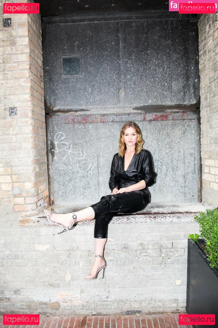 Julia Stiles Onlyfans Photo Gallery 