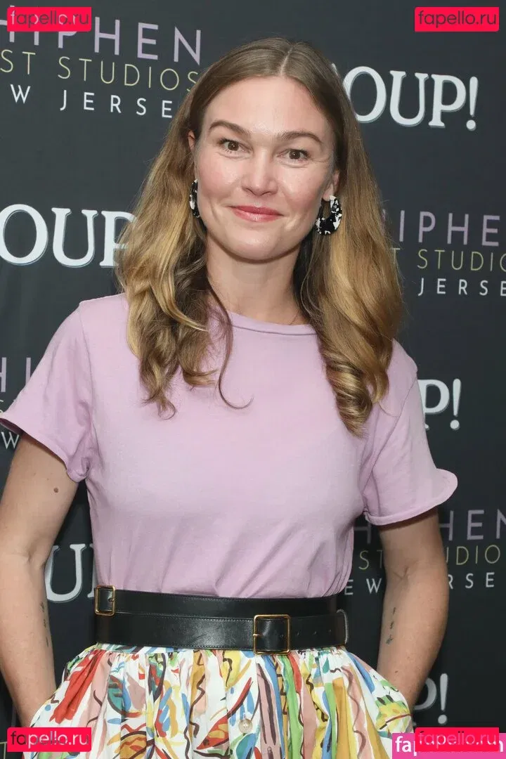 Julia Stiles Onlyfans Photo Gallery 