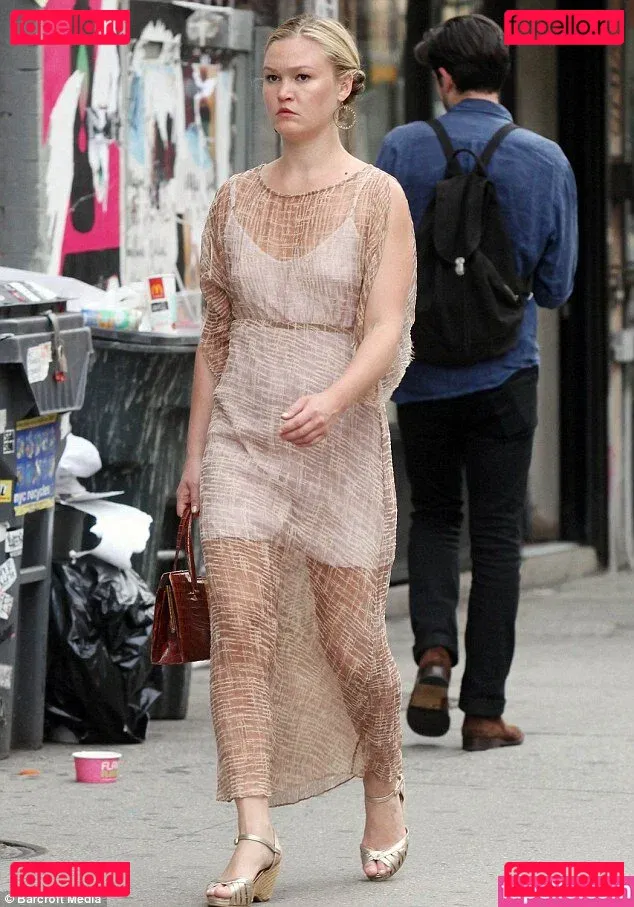 Julia Stiles Onlyfans Photo Gallery 