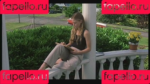 Julia Stiles Onlyfans Photo Gallery 