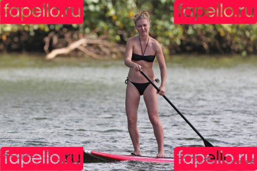 Julia Stiles Onlyfans Photo Gallery 