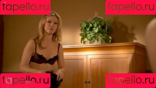 Julia Stiles Onlyfans Photo Gallery 