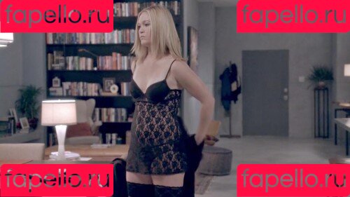 Julia Stiles Onlyfans Photo Gallery 