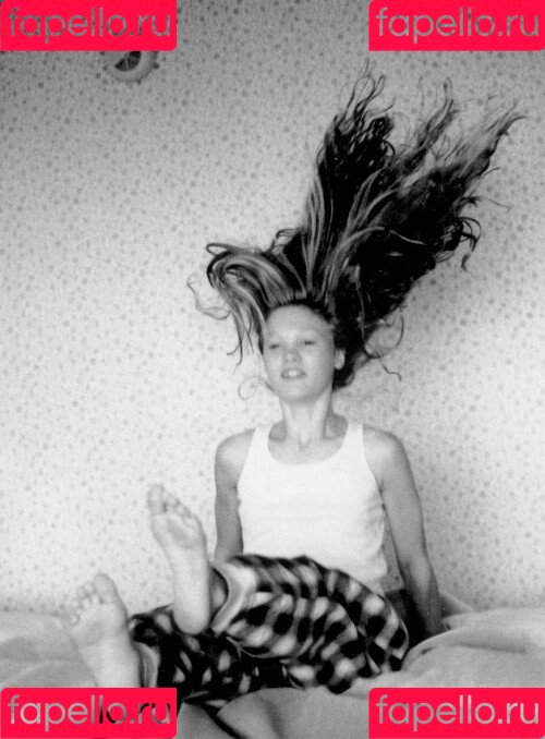 Julia Stiles Onlyfans Photo Gallery 