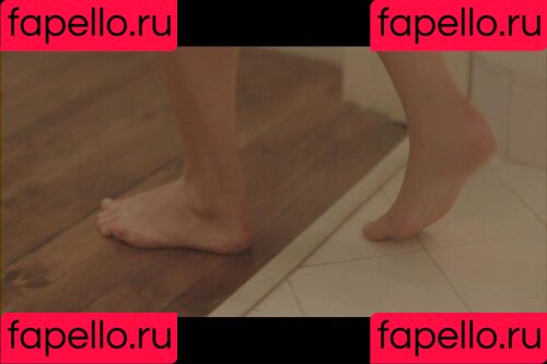 Julia Stiles Onlyfans Photo Gallery 