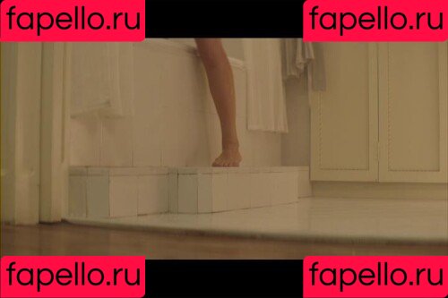 Julia Stiles Onlyfans Photo Gallery 