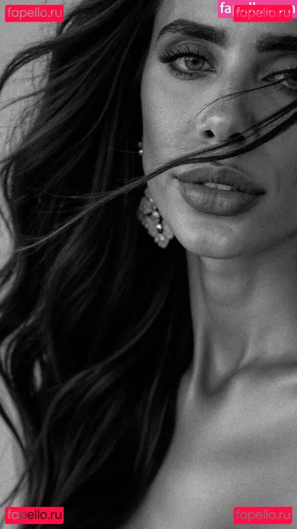 Gianna Jalal Onlyfans Photo Gallery 