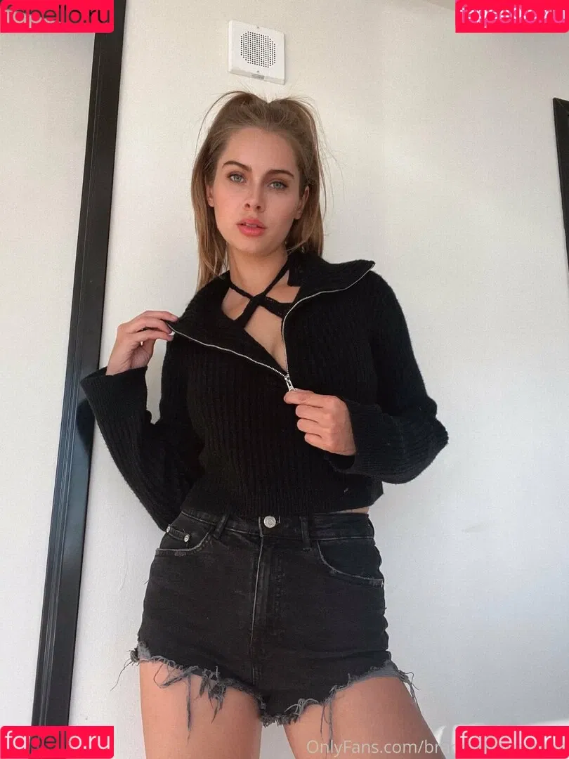 brandyontherocks Onlyfans Photo Gallery 