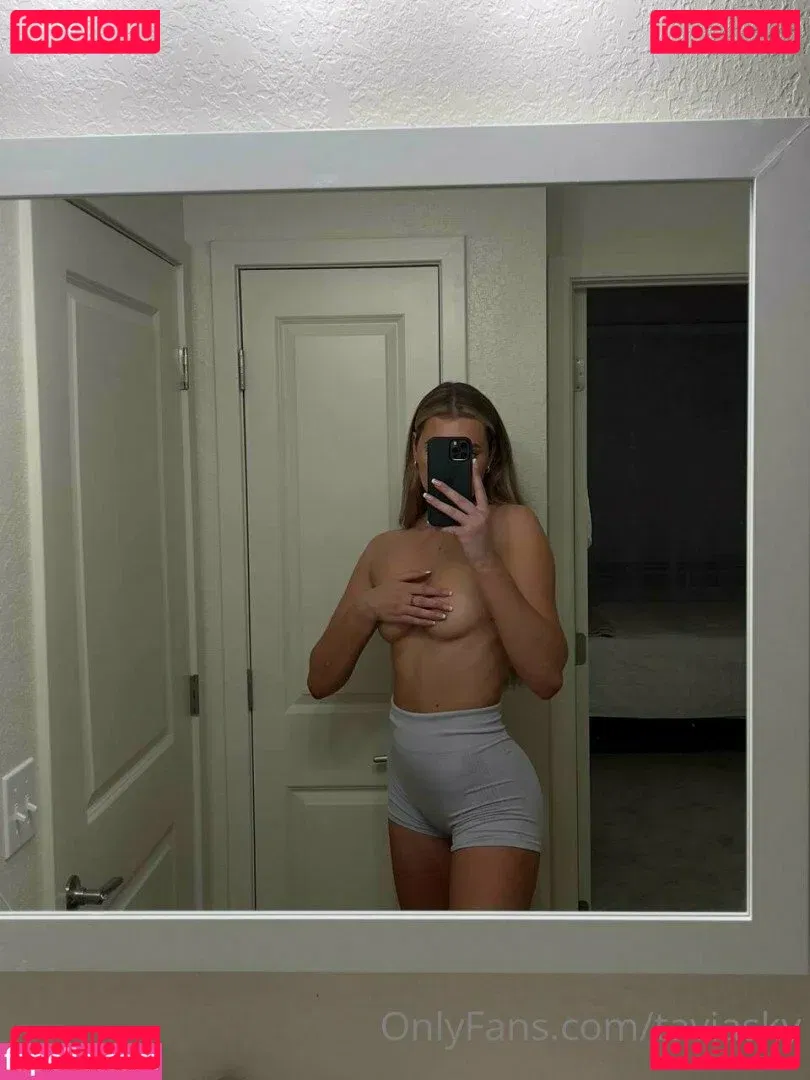 Tavia Sky Onlyfans Photo Gallery 