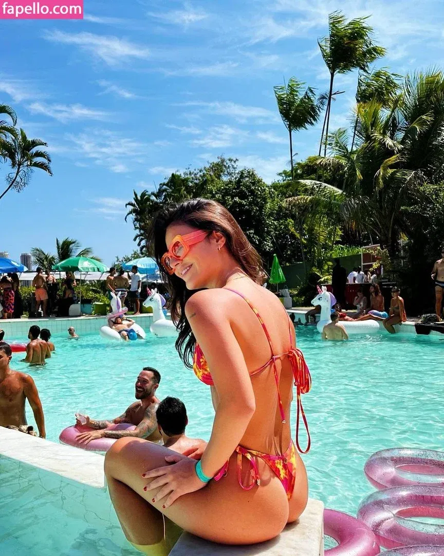 Giullia Buscacio Onlyfans Photo Gallery 