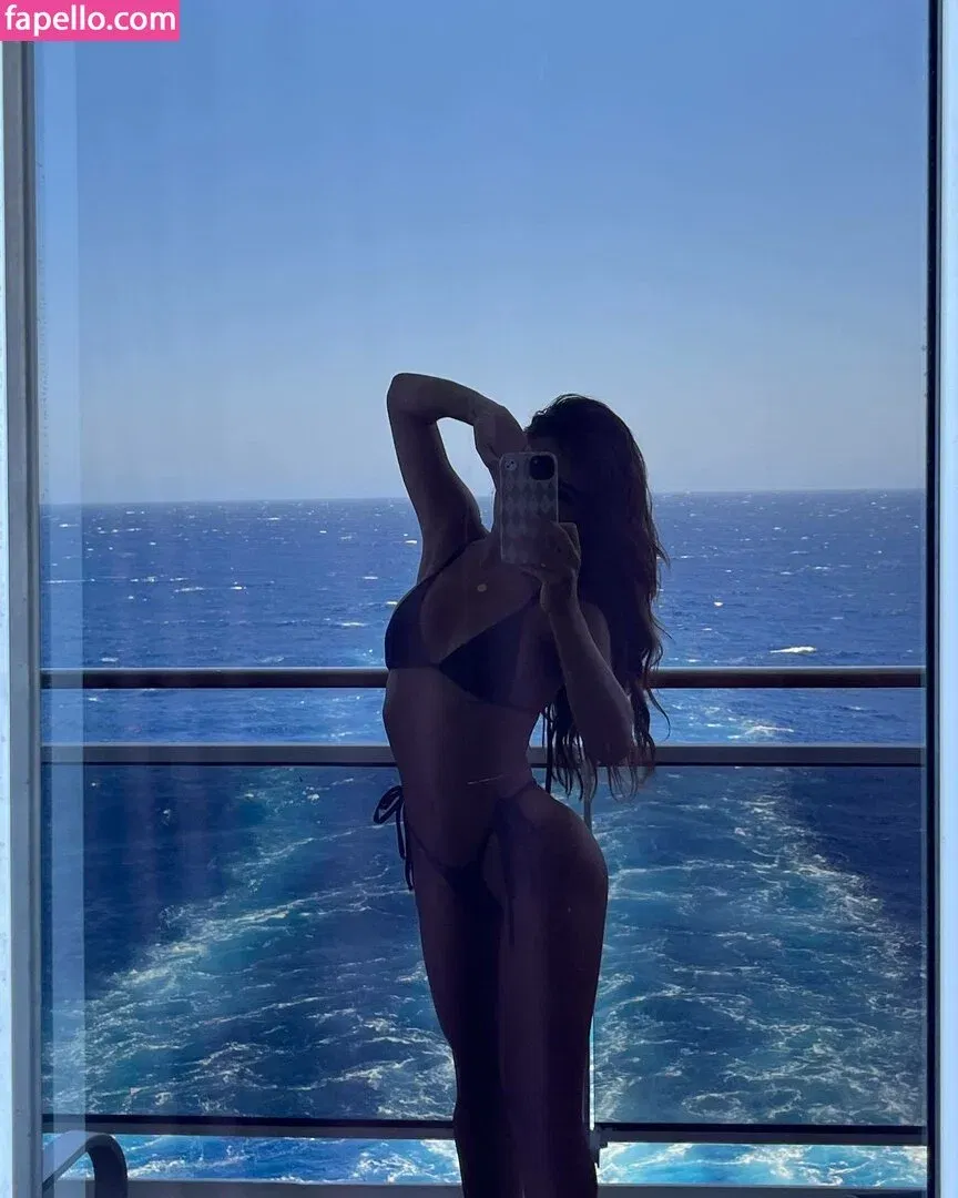 Giullia Buscacio Onlyfans Photo Gallery 