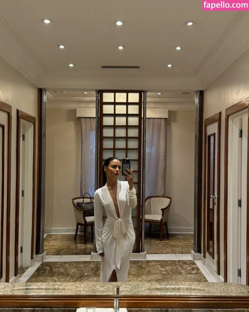 Giullia Buscacio Onlyfans Photo Gallery 