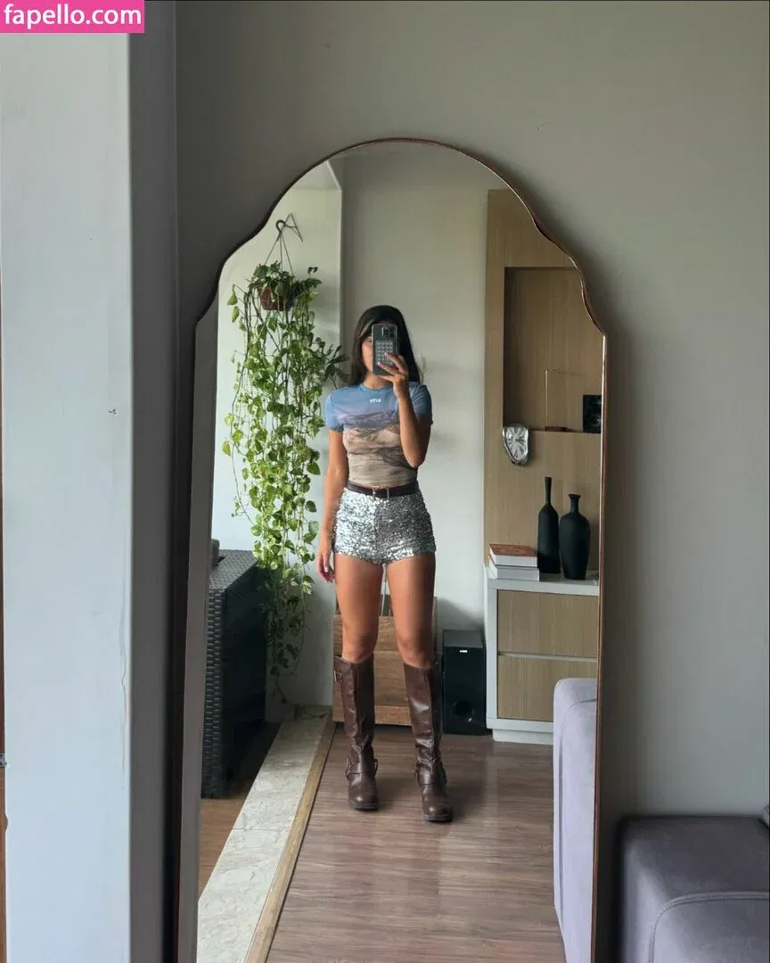 Giullia Buscacio Onlyfans Photo Gallery 