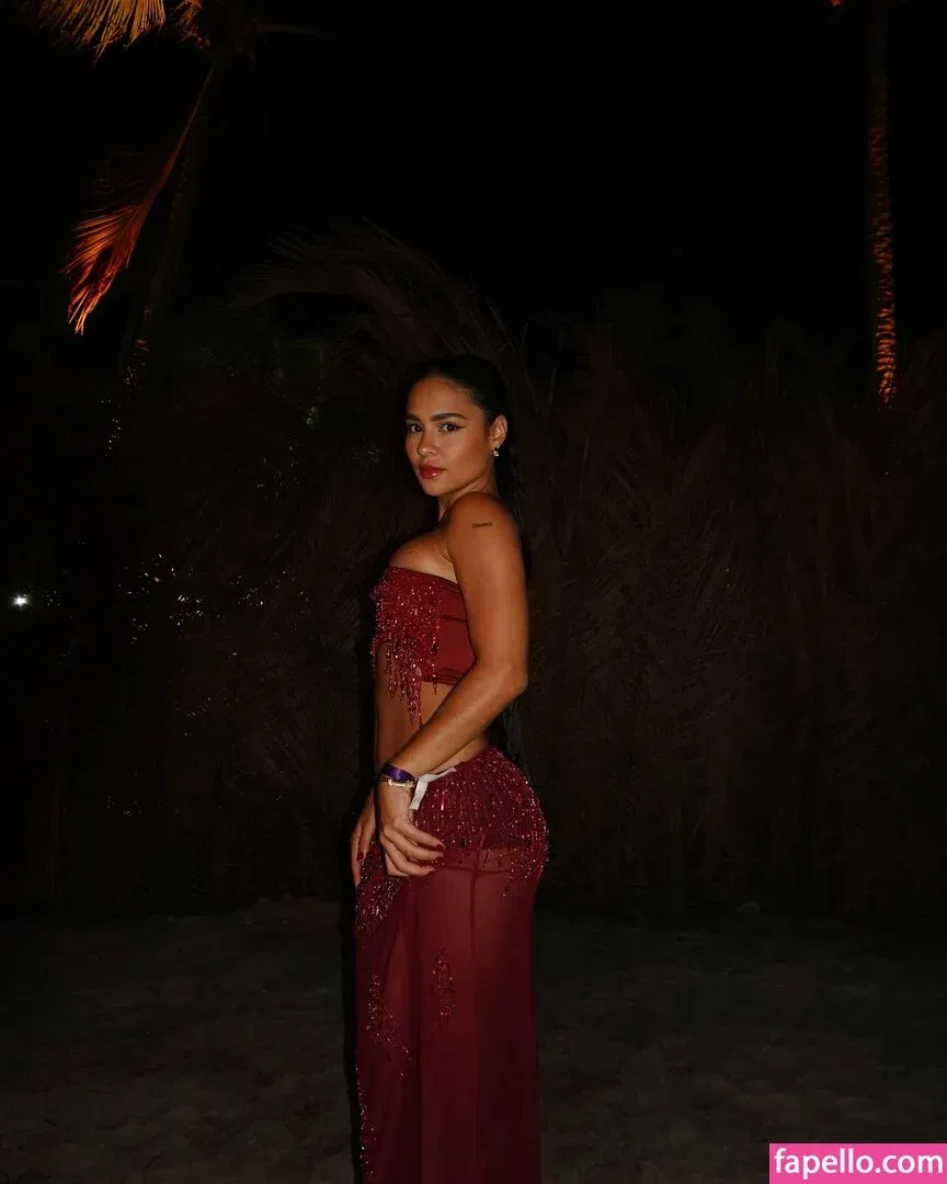 Giullia Buscacio Onlyfans Photo Gallery 