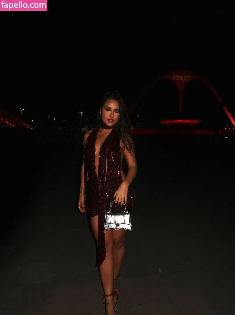 Giullia Buscacio Onlyfans Photo Gallery 