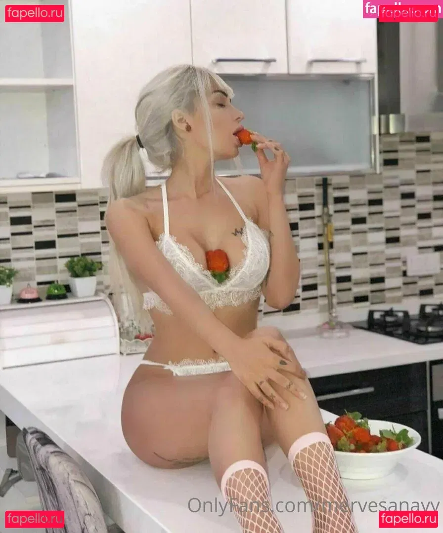 Merve Sanay Onlyfans Photo Gallery 