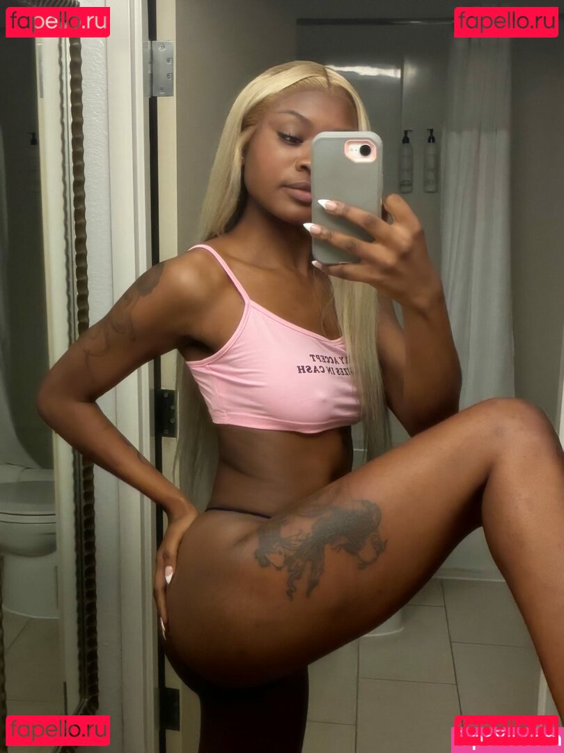 Ocean Barbie / oceanbarbie / oceanthabarbiee Onlyfans Photo Gallery 