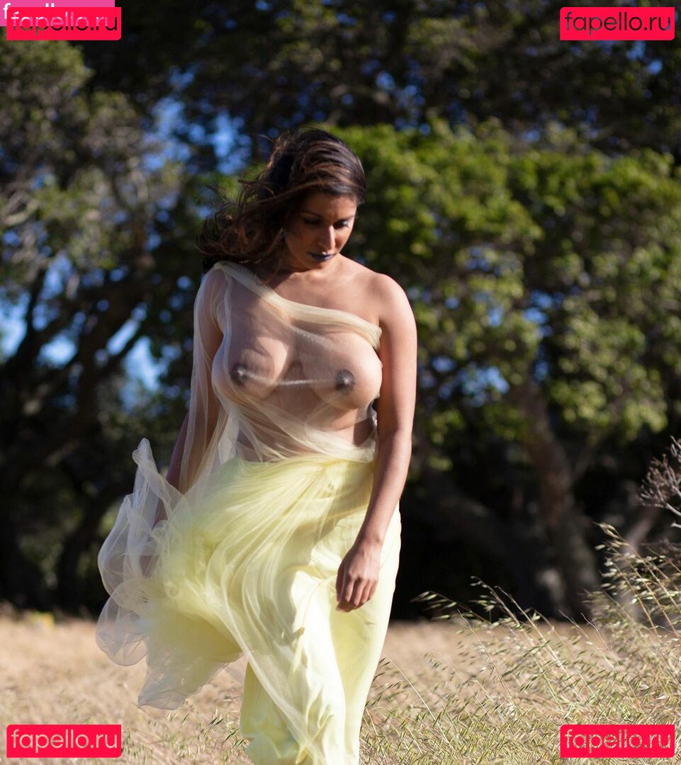 Devi / devithemodel / googlymonstor / itsdevi Onlyfans Photo Gallery 