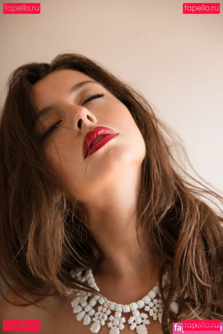 Roxanna June Onlyfans Photo Gallery 